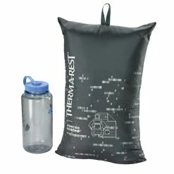 Therm-a-Rest Honcho Poncho -NRS shop 11416 thermarest honchoponcho blackforest ssack rsz 64543.1646767912