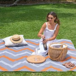 CGear Sandlite Mat - Large -NRS shop 1301620011 4 2500x2500px 2400x2400 smoke zig zig med rsz 43476.1663086585