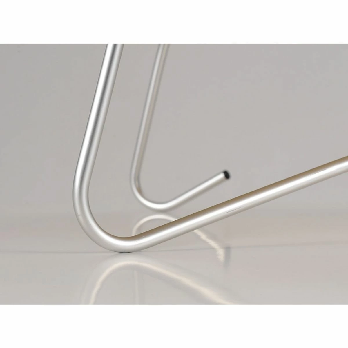 Snow Peak Single Action Round Table M 5 Snow Peak Single Action Round Table M - Image 5