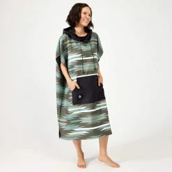 Nomadix Changing Poncho - Small/Medium -NRS shop s m nomadix kcp unta 108 changing poncho front rsz 62848.1660065671